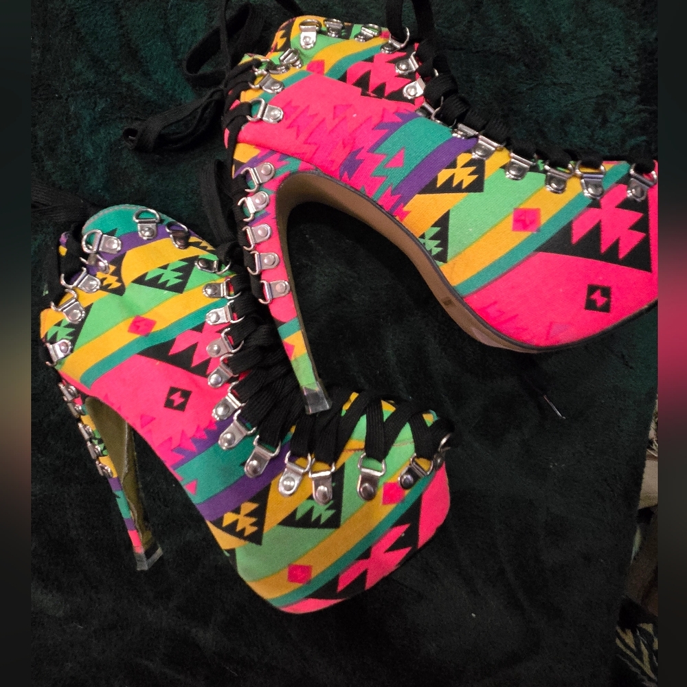 Colorful Geometric Women's High Heels Retro dopamine Style Neon Redkiss 8.5 Euc